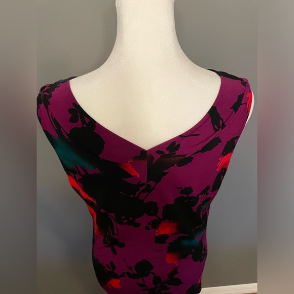 The LIMITED cowl neck floral sleeveless top - Size S - Picture 7 of 12